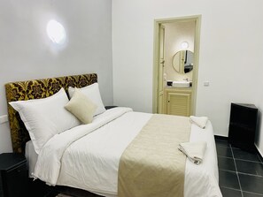 Deluxe-Dreibettzimmer | Kostenloses WLAN, Bettwäsche