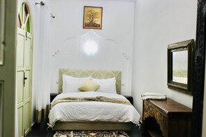 Deluxe Triple Room | Free WiFi, bed sheets - Dar Riad Jomana (Marrakech)