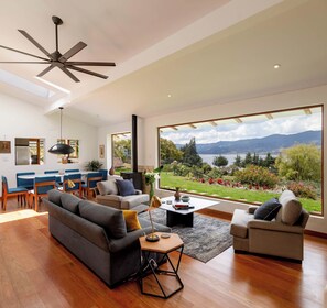 تلفزيون ذكي، مدفأة، مشغل دي في دي، تنس طاولة