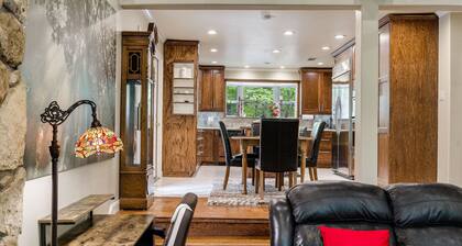 Relax at the 5-beds Woodland Vacation Home near Frisco