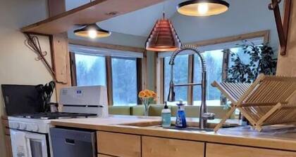 Slippery Jim's Cozy Retreat