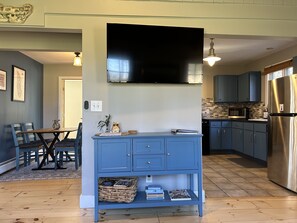 Private kitchen - Quiet and cozy home close to downtown Accord (Accord)