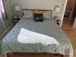 2 bedrooms, WiFi, bed sheets - Quiet and cozy home close to downtown Accord (Accord)