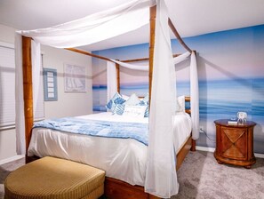 3 habitaciones, escritorio y tabla de planchar con plancha 