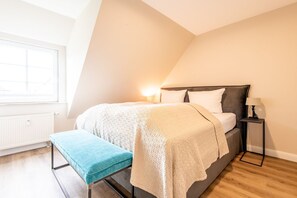 3 quartos, ferros/tábuas de passar roupa, Wi-Fi, roupa de cama