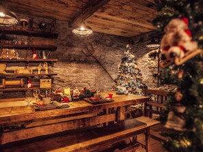 House | Dining