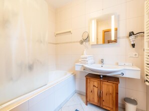 House | Bathroom - Holiday Home in Hollersbach im Pinzgau (Hollersbach im Pinzgau)