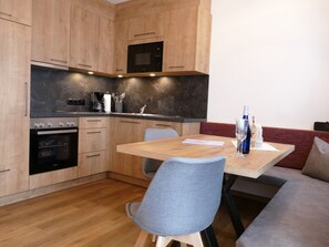 Apartment | Private kitchen - Contemporary Apartment in Gerlosberg Near Forest (Gerlosberg)