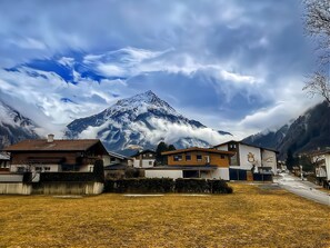 Apartment | Exterior - Property in Langenfeld (Laengenfeld)