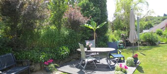 Apartment With Idyllic Garden in Daun