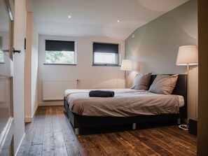 Casa | 6 dormitorios, mobiliario individual, ropa de cama