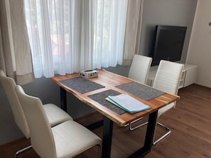Apartment | Dining