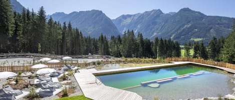 Chalet | Pool | Outdoor pool