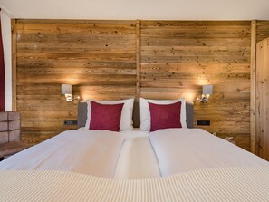 House | 2 bedrooms, individually furnished, bed sheets