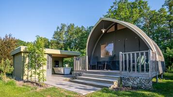 Tent | Exterior