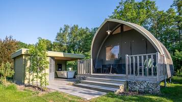 Tent | Exterior