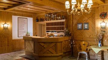 Apartment | Reception