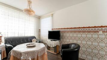House | Dining