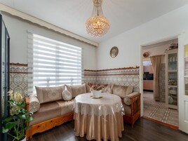 House | 3 bedrooms, individually furnished