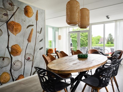 House With Sauna, Outdoor spa and Pedal Boat