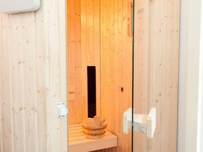 House | Spa treatment - House With Sauna, Outdoor spa and Pedal Boat (Vlagtwedde)