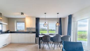 House | Dining