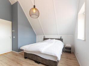 House | 3 bedrooms, bed sheets - Holiday Home Near Scherpenisse Beach (Scherpenisse)