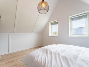 House | 3 bedrooms, bed sheets - Holiday Home Near Scherpenisse Beach (Scherpenisse)