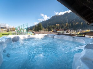 Apartment | Pool - High-quality Apartment With Whirlpool (Bramberg am Wildkogel)