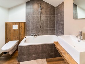 Ferienhaus | Badezimmer