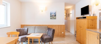 Cozy Garden Apartment Near Ski