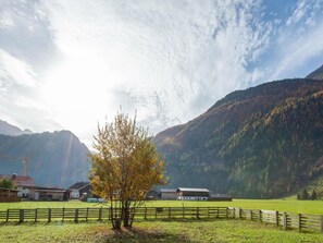 Rumah | Pemandangan dari properti