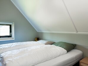 House | 6 bedrooms, individually furnished - Family House With Wellness (Vlagtwedde)