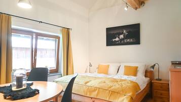 Apartment | 2 Schlafzimmer, individuell eingerichtet, BettwÀsche