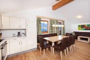 Apartment | Private kitchen | High chair - Apartment in Wald Near Ski Slopes (Wald im Pinzgau)