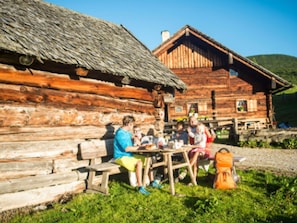 Apartment | Dining - Lovely Apartment on a Farm in Radstadt (Radstadt)