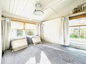 Ferienhaus | 2 Schlafzimmer, individuell eingerichtet, Bettwäsche