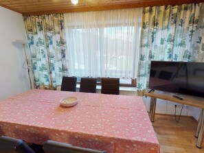 Apartment | Dining - Holiday Home Bodensdorf Near Ski & Lake (Steindorf am Ossiacher See)
