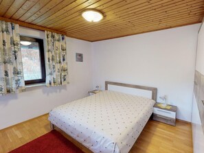 Apartment | 3 bedrooms, bed sheets - Holiday Home Bodensdorf Near Ski & Lake (Steindorf am Ossiacher See)