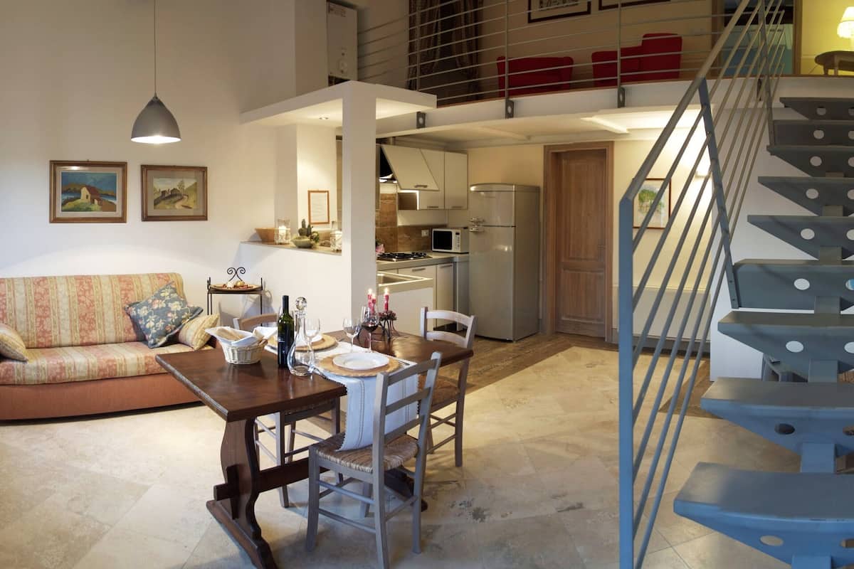House | 2 bedrooms, individually furnished, bed sheets