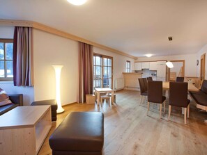 Apartment | Dining - Chalet in Pinzgau Near Wildkogel Arena (Wald im Pinzgau)