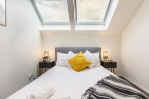 2 soverom, strykejern/-brett, reiseseng for barn og wi-fi (inkludert)