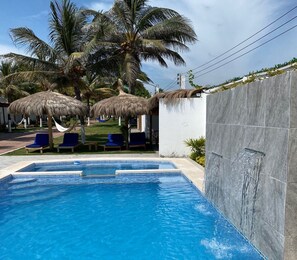 Outdoor pool - La Mar Hotel Playas (Playas)