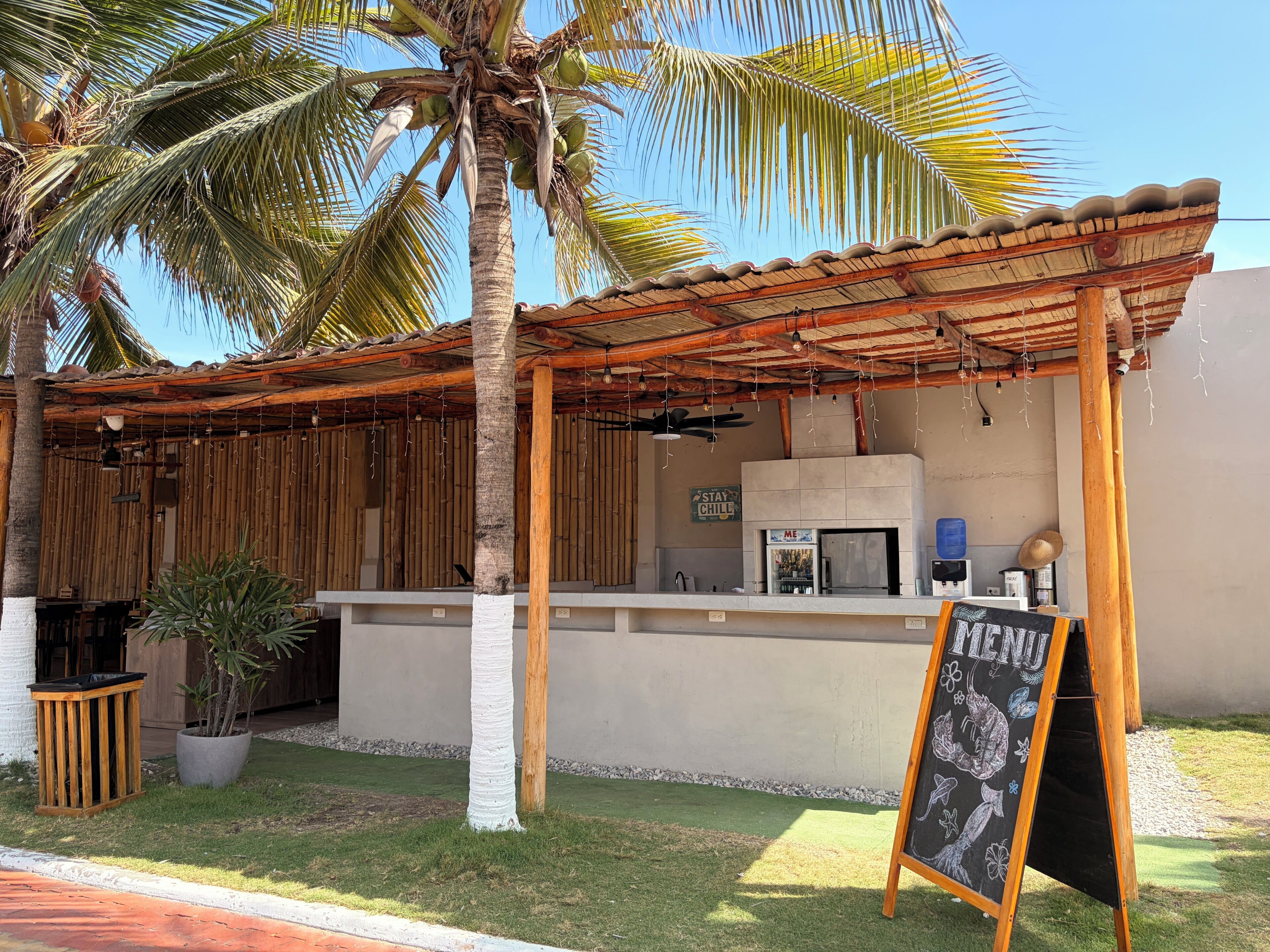Bar ved bassenget