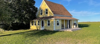 The Little Yellow Farm House is country living, ocean views, open sky & bonfires