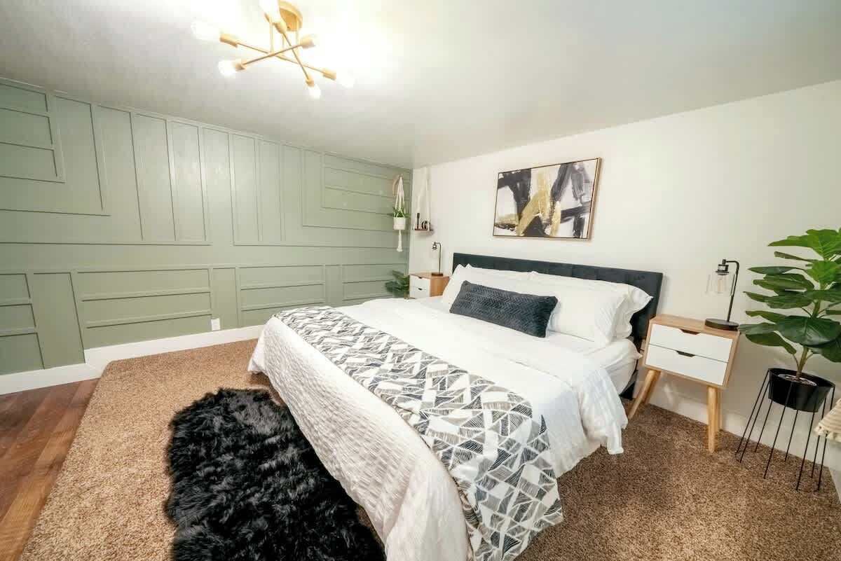 1 間睡房、熨斗/熨衫板