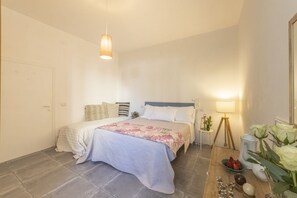 2 chambres, fer et planche à repasser, Wi-Fi, literie fournie