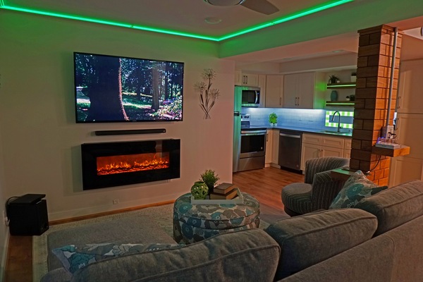 Smart TV, DVD player, stereo