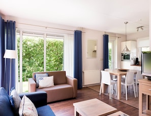 House | Living room - Bungalow Near Alde Feanen Site (Earnewald)