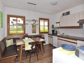 Apartment | Private kitchen - Apartment With Panoramic Views in Fiss (Fiss)